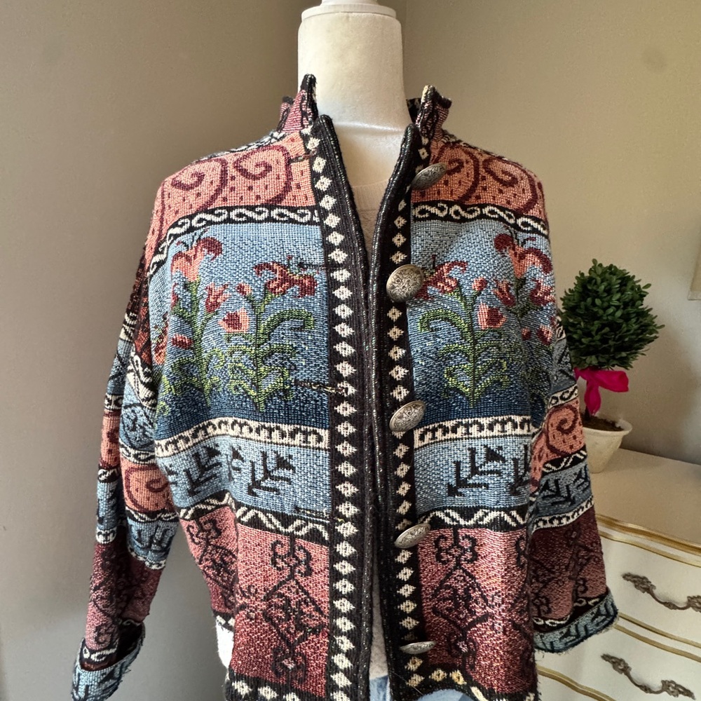 Floral Patterned Women's Jacket - image 1